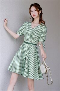 v领连衣裙女夏装2021年新款时尚收腰显瘦气质减龄中长格子裙图片