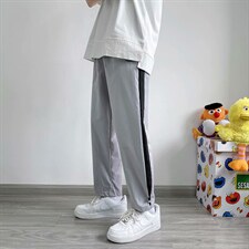 灰色