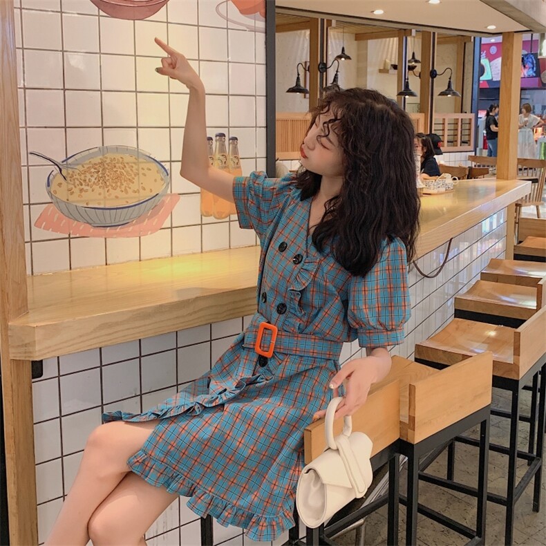 2021年夏季通勤韩版V领中长款双排扣荷叶边裙短袖连衣裙,女装连衣裙,卡莱