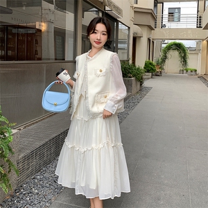法式小香风流苏马甲连衣裙两件套女春秋新款轻熟风白色气质长裙子图片
