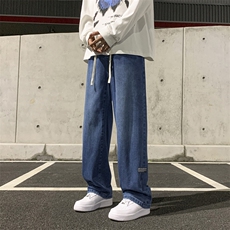 深蓝色