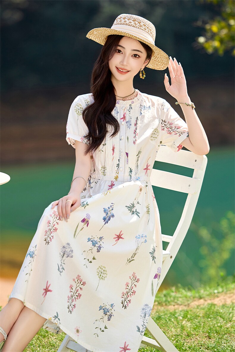 米色温柔减龄碎花连衣裙女2026夏季新款收腰显瘦气质纯棉短袖裙子,女装连衣裙,倪叶myz