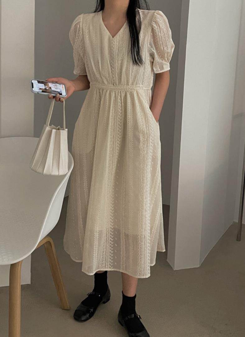 [现货]夏季新款韩版碎花连衣裙，女装连衣裙，米蓝汇