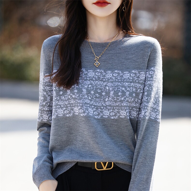 精纺羊毛针织打底衫女2024春季新款圆领提花宽松长袖套头毛衣内搭，女装羊毛衫，片语羊绒