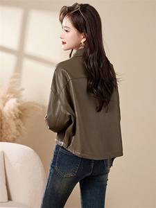 现货宽松蝙蝠袖绿色PU皮衣2024春装新款女装时尚百搭显瘦皮外套女图片