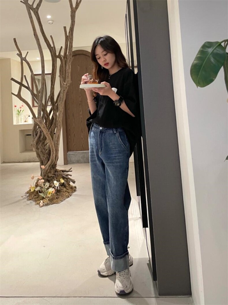 春季新款直筒牛仔裤，女装牛仔裤，玫瑰共和国