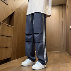 深灰色