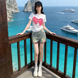 学院风网红时尚套装女夏款圆领刺绣蝴蝶结短袖阔腿牛仔短裤两件套图片