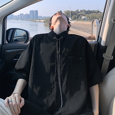 黑色