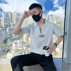 灰色
