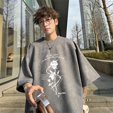 灰色白玫瑰