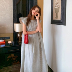 韩版小个子宽松显瘦飞飞袖茶歇裙2025年夏季减龄高级感独特连衣裙，女装连衣裙，2D080