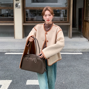 高级感小香风毛呢短款外套女冬季2025新款小个子宽松休闲呢子上衣图片