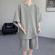 灰色