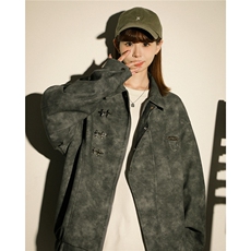 黑灰色