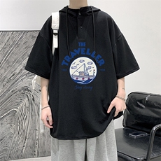 黑色