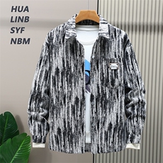 黑色