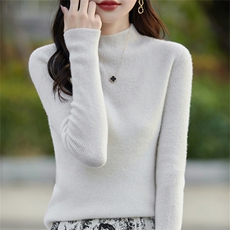 2025年秋季常规款通勤单件长袖套头半高领时尚百搭休闲款针织衫，女装针织衫/毛衣，斯美雅安迪绒