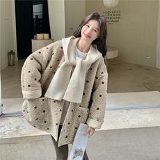 配围巾帽驼色仿皮毛一体羊羔毛外套女冬季2025新款小个子短款加厚，女装皮草，2C159
