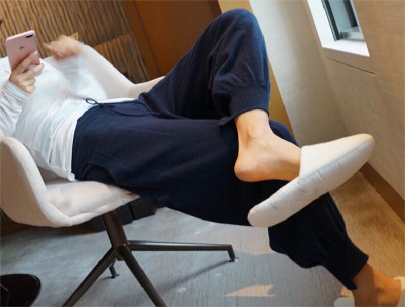 2024秋季新款包芯绒小脚裤时尚休闲百搭，女装休闲裤，松航羊绒