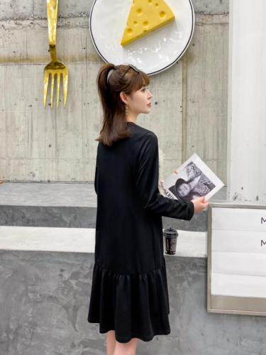 秋款连衣裙，女装连衣裙，莫妮菲