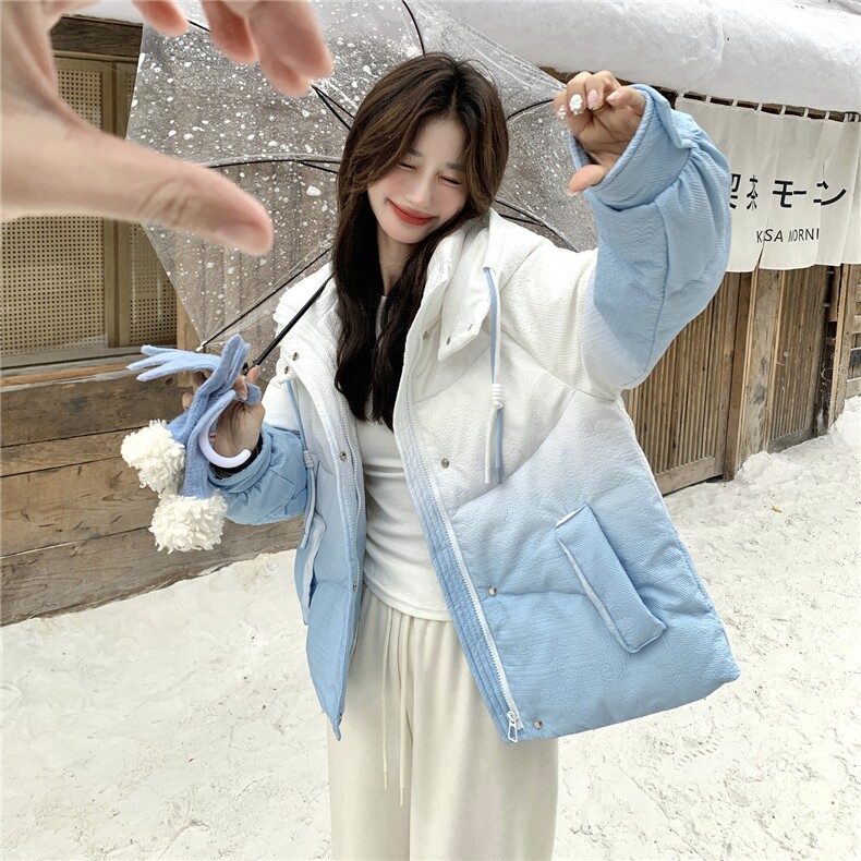 好看连帽渐变蓝色白鸭绒羽绒服女冬2025新款小个子短款学院风减龄,女装羽绒服,2C218