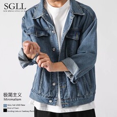 深蓝色