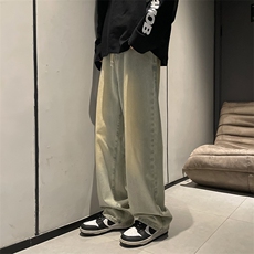 泥黄色