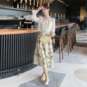 春季新款碎花吊带连衣裙套装 优雅显瘦气质女神范图片