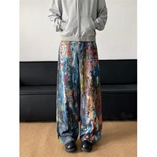 深蓝色