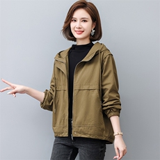2023新款春秋短款外套女薄款开衫小个子妈妈休闲大码洋气夹克上衣，女装短外套，曼沙奕珂