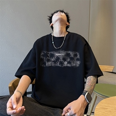 黑色