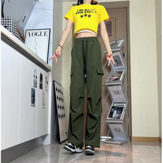 军绿色