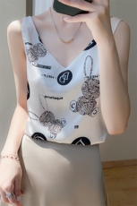 2024真丝缎面吊带背心女宽松V领西装薄内搭上衣春季新款无袖外穿，女装背心吊带，朝贺羊绒