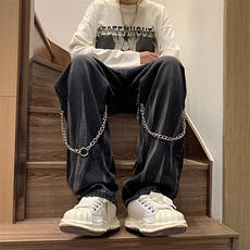 黑色