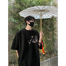 黑色