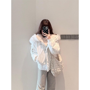 1506A/G78770/P94法式通勤学院风白色连帽毛毛棉服图片