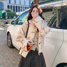 25初冬新品皮毛一体印花工艺特色包扣6526-P155-K248，女装短外套，2C317
