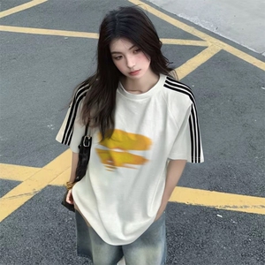 抖音得物品质二开240克宽松纯棉美式潮牌印花三条杠中性风短袖T恤