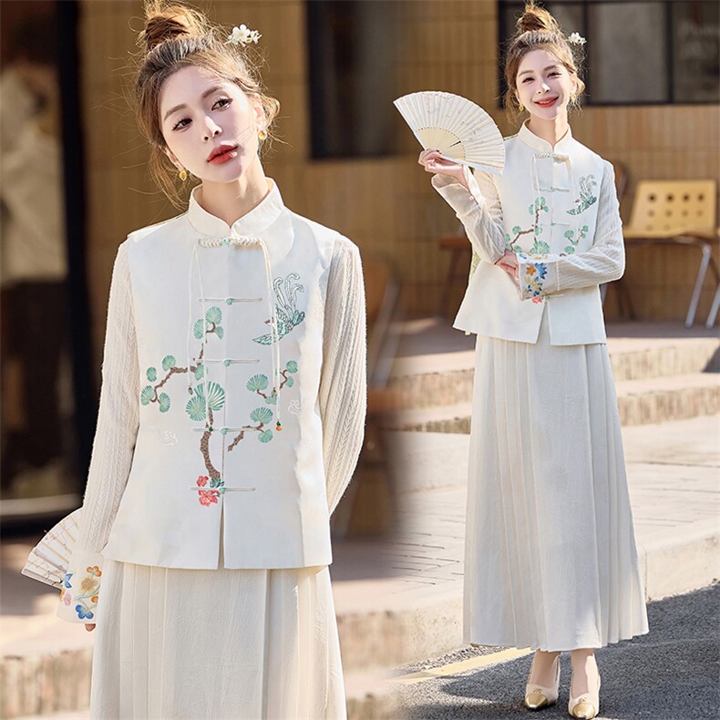 芷墨春季新款重工刺绣新中式复古马甲设计感盘扣显瘦流苏外套女，女装马甲，芷墨服饰