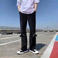 黑色