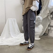 灰色