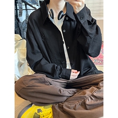 黑色