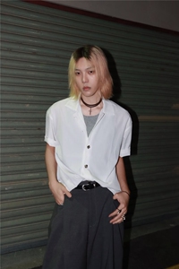 得物抖音品质二开老钱风亚麻冰丝纹短袖衬衫男女休闲美式潮牌衬衣图片