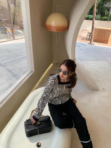 黑白方领上衣，女装，HE