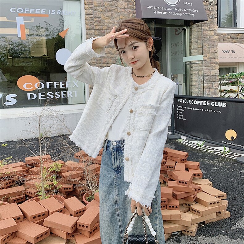 超火白色小香风短外套女春秋2025新款高级感超好看欧货薄开衫上衣图片