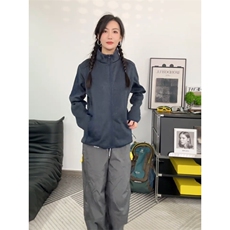 藏青色
