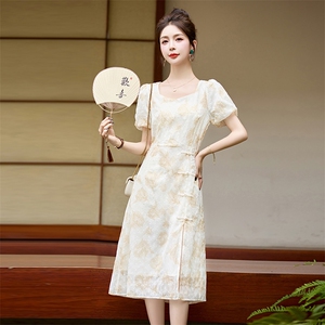 新中式印花连衣裙女2025夏季新款泡泡袖时尚收腰百搭长裙图片
