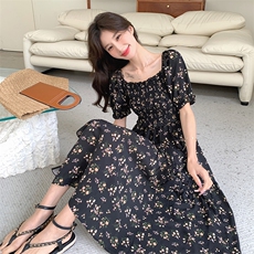 法式温柔风碎花连衣裙女2025新款夏季优雅开叉设计收腰显瘦小黑裙，女装连衣裙，浙宝203