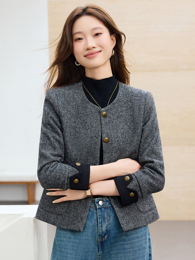 现货2025秋装新款时尚简约百搭气质上衣外套女,女装短外套,时尚风爆